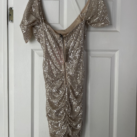 Hello Molly NWT size medium silver sequins - Picture 4 of 5